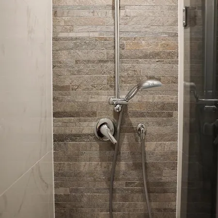 Urban Corner House Болонья