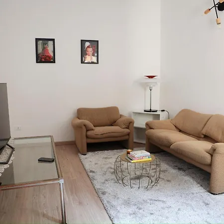 Urban Corner House