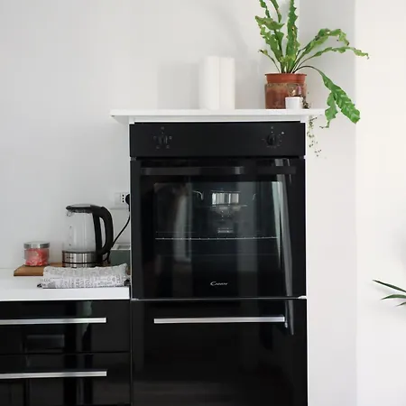 Urban Corner House Болонья
