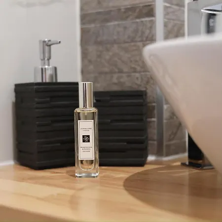 Urban Corner House * Bologna