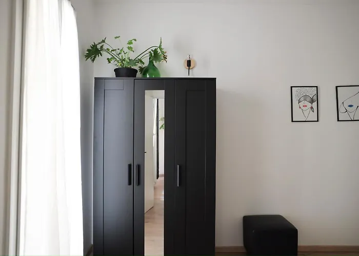 Urban Corner House * بولونيا