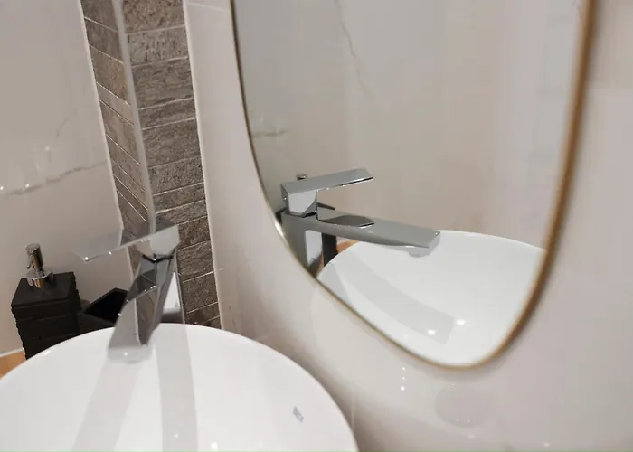 Urban Corner House بولونيا