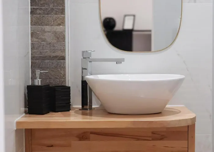 Urban Corner House شقة *